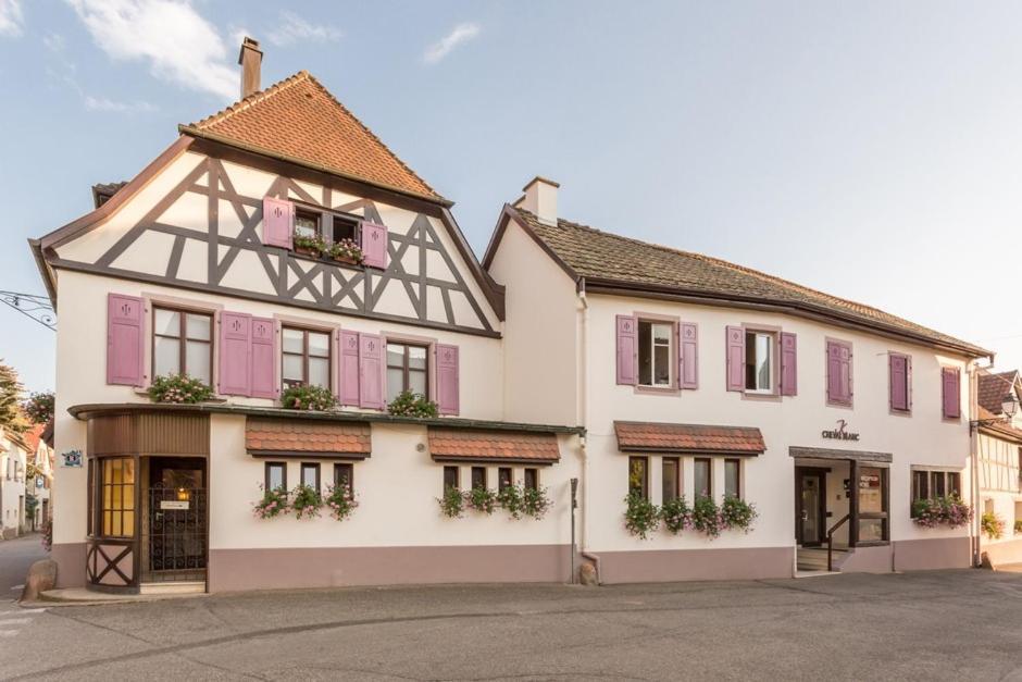 Auberge Du Cheval Blanc Depuis 1785 Westhalten Bagian luar foto